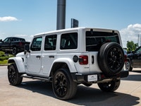 Welcome to 400 Chrysler Dodge Jeep Ram. TRANSMISSION: 8-SPEED TORQUEFLITE AUTO PHEV (STD),BRIGHT WHI... (image 5)