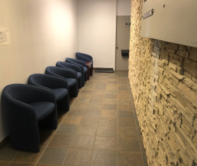 Bureau à louer à Ste-Foy - Disponibilité Immédiate in Commercial & Office Space for Rent in Québec City - Image 3