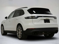 See Dealer Website for Details. ... Engine: V6 Cylinder Engine (image 4)