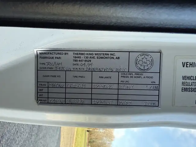 2015 Hino 358 22 Foot Dump Flatdeck with Amco Veba Crane and Air in Heavy Trucks in Regina - Image 68