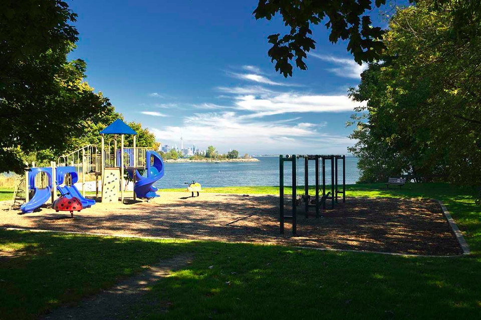 Mimico Estates - 2 Bedroom available at 2527 Lake Shore Blvd Wes 4