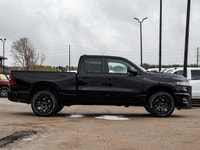 Welcome to Barrie Dodge Chrysler Jeep. Powerful 3.6L V-6 engine - 4x4 drivetrain for superior tracti... (image 9)