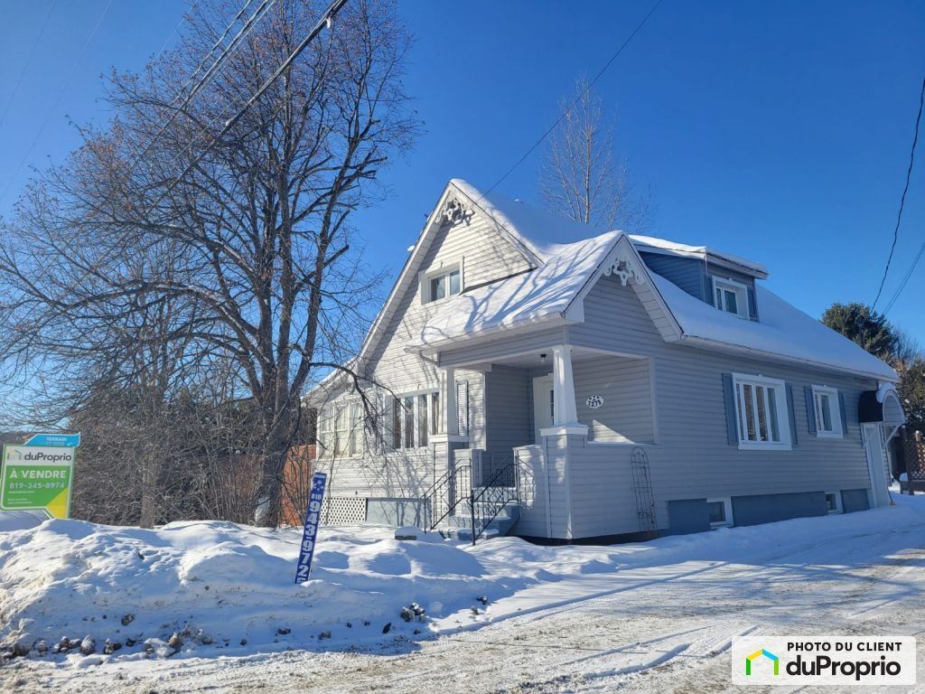 $429,900 - 1 1/2 Storey for sale in Sherbrooke (Deauville) — photo 1