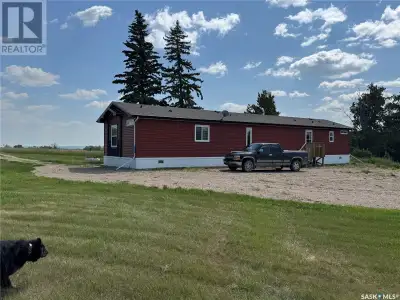 Scenic Acreage in the Heart of the Verndale Hills – RM of Three Lakes! Welcome to this picturesque 8...