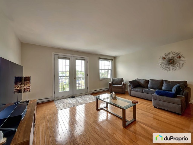 $389,900 - Condominium for sale in Ste-Therese — photo 1