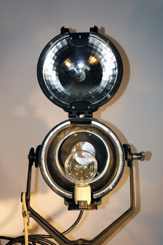 Art Deco Converted Stage Light in Indoor Lighting & Fans in Belleville - Image 4