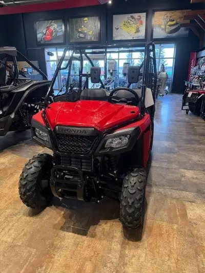 ***FINANCING AVAILABLE!!!*** Price is all-in except GST Call in to Riverside Honda & Ski-Doo today a...