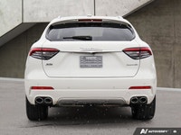 2021 Maserati Levante Levante S GranLusso. One Owner, No Accidents! EQUIPPED WITH 20 RIMS, HEATED RE... (image 3)