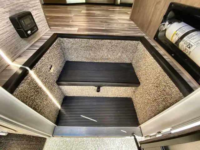 2022 Thor Motor Coach Four Winds 27R in RVs & Motorhomes in Abbotsford - Image 31