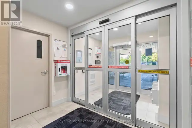 202 - 200 HARBOUR STREET Kincardine, Ontario in Condos for Sale in Owen Sound - Image 4