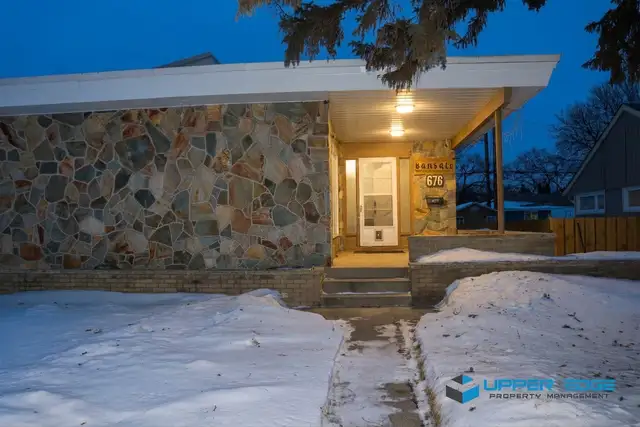 676 Queenston St, 3 Bedroom House for Rent