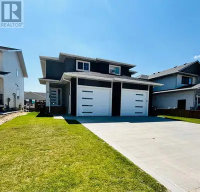 BRIGHT, MODERN, AND MOVE-IN READY! This is a beautiful, fully finished semi-detached home. You'll lo...