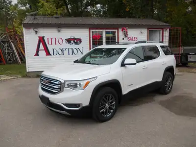 We are selling this 2017 GMC Acadia SLT AWD with only 166,655 km. Manitoba safety certified and only...