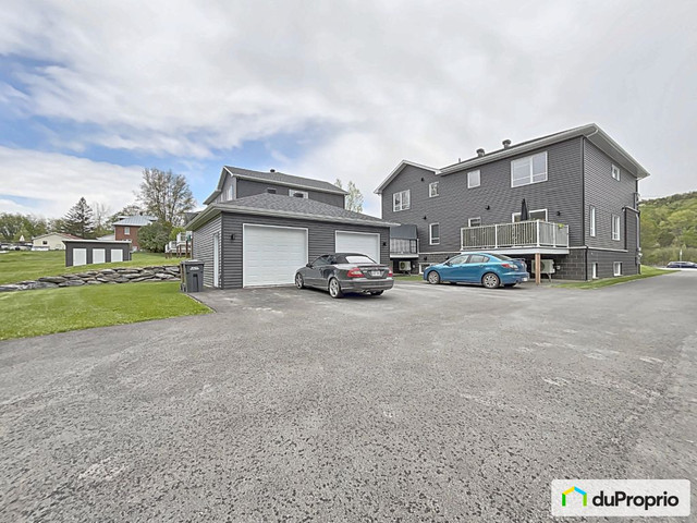 785 000$ - Duplex à vendre à Sherbrooke (Lennoxville) dans Maisons à vendre  à Sherbrooke - Image 3