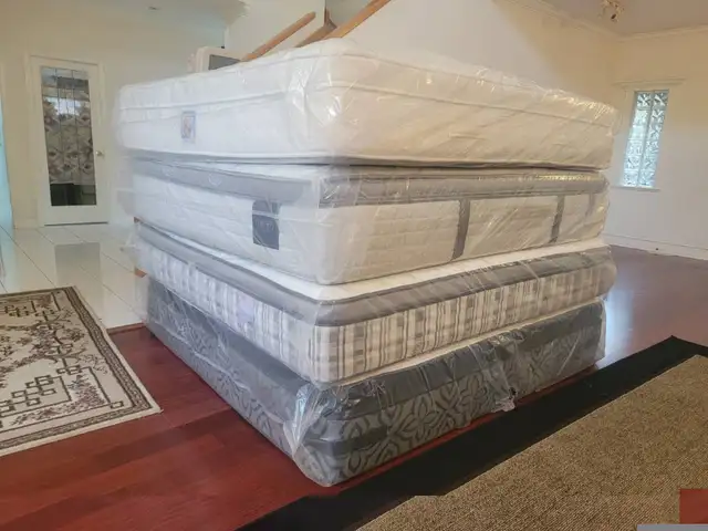 ⚜️ LIGHTLY QUEEN DOUBLE AND SINGLE SIZE USED MATTRESSES in Beds & Mattresses in Delta/Surrey/Langley - Image 5