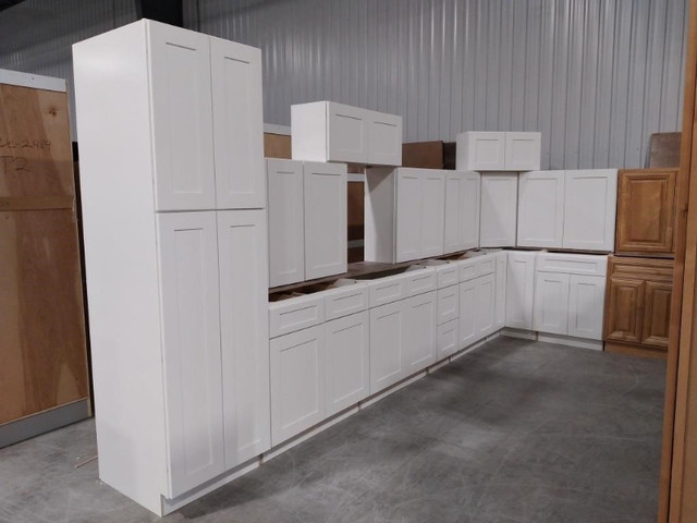 Kitchen Cabinet Sets - Home Reno Auction - Ends May 14th dans Armoires et revêtements de comptoir  à Trenton - Image 4