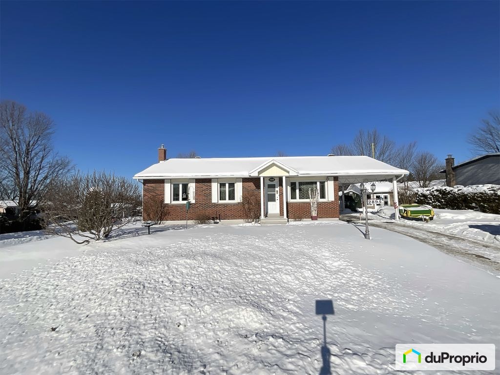 $425,000 - Bungalow for sale in Sherbrooke (Fleurimont) — photo 1