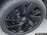 * Panoramic Power Sunroof Package. * 19-inch gloss black alloy wheels. * 4MOTION All-Wheel Drive (AW... (image 8)
