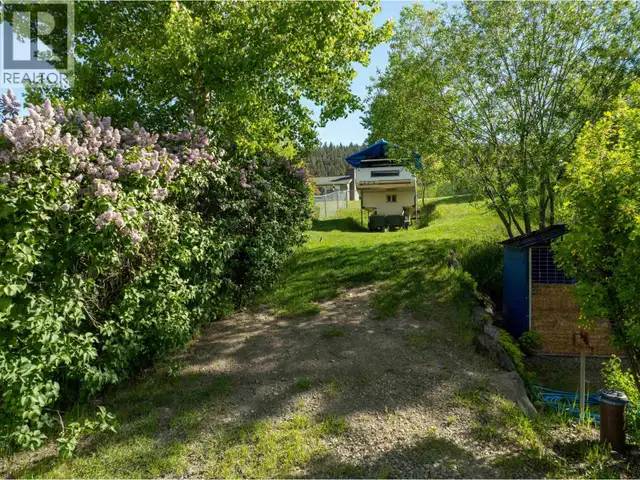 5665 HORSE LAKE ROAD 100 Mile House, British Columbia in Houses for Sale in 100 Mile House - Image 13