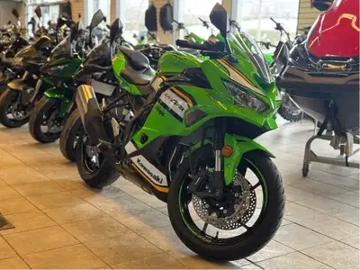 KAWASAKI ZX-4RR 2025 KRT EDITION 4 cylindres en ligne 399cc Refroidit par liquide Injection 6 vitess...