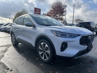 Discover the ultimate blend of sophistication and versatility with this stunning 2025 Ford Escape Pl... (image 2)