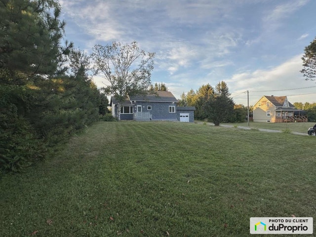 $295,900 - Bungalow for sale in Caplan — photo 2