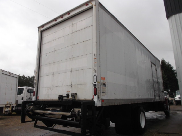 2007 INTERNATIONAL 4300 S/A VAN BODY TRUCK in Heavy Trucks in Red Deer - Image 3