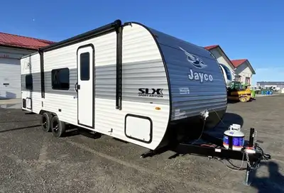 Spacious Family Trailer with Sleeping for 810, Full Bath, and Outdoor Living Features! 2026 Jayco Ja...