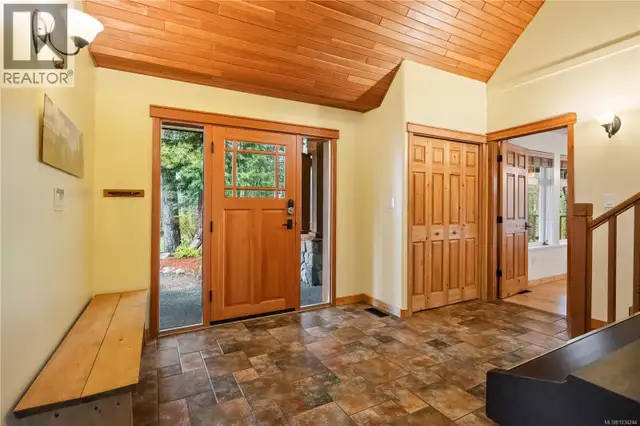 583 Nature Park Dr Campbell River, British Columbia in Houses for Sale in Campbell River - Image 5