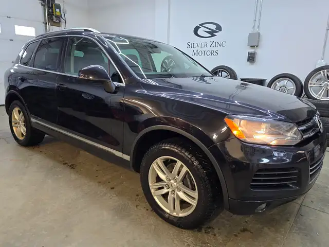 2014 Volkswagen Touareg Fully serviced, New Winter Tires