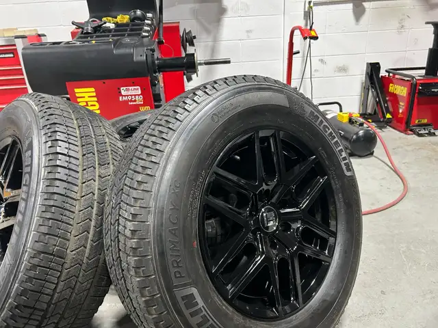 New Ford F150\Expedition 18x8 Touren TR79 Rims & Michelin Tires in Tires & Rims in Edmonton - Image 2