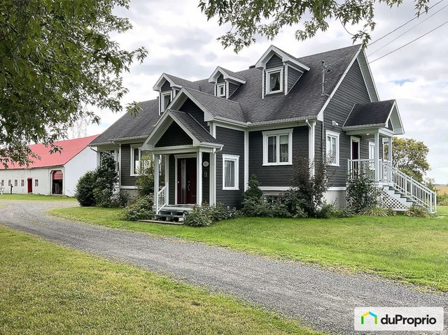 $900,500 - Acreage / Hobby Farm / Ranch for sale — photo 2