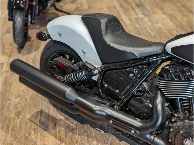 2024 Indian Motorcycle Sport Chief // Ghost White Metallic Smoke in Street, Cruisers & Choppers in Winnipeg - Image 12