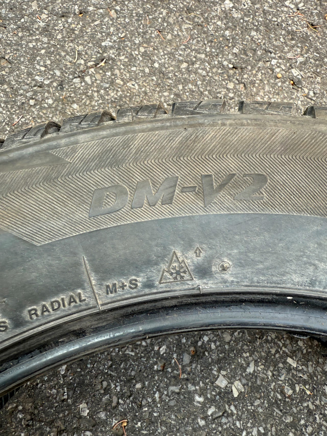 245/60R20 Bridgestone Blizzak Winter Tires dans Pneus et jantes  à Ville de Montréal - Image 4
