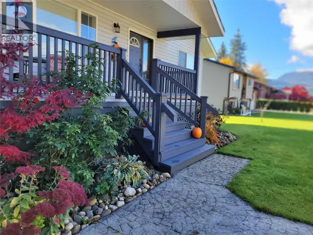 302 5th Street NW Nakusp, British Columbia in Houses for Sale in Nelson - Image 40