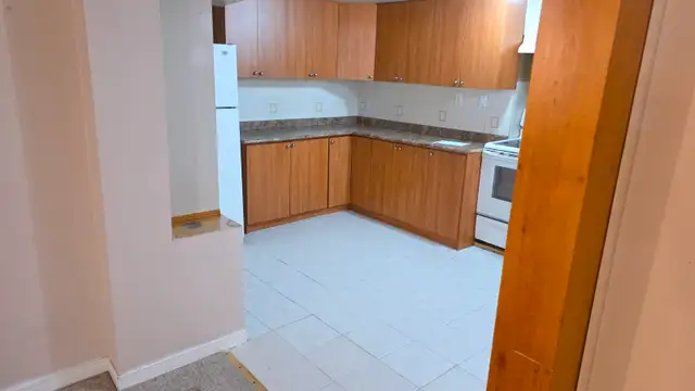 Ajax, Westney & Kingston Rd. Basement Apt. $1150/mo plus.utilite in Long Term Rentals in City of Toronto - Image 2