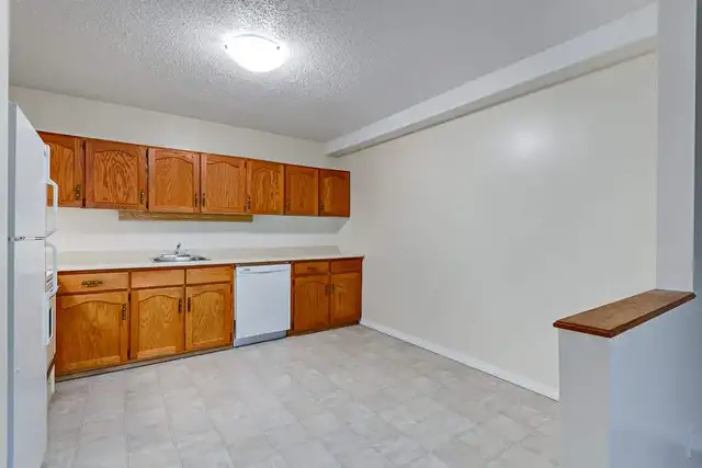 Modern Apartments with Air Conditioning - Silverwood Terrace - A in Long Term Rentals in Regina - Image 13