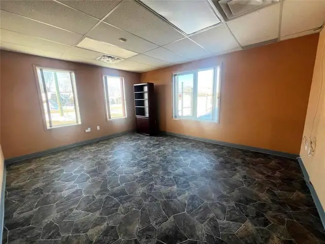 144 Industrial Drive Brandon, Manitoba62864758255235124