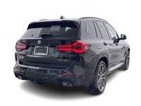 2025 BMW 5 Series 530i xDrive Tanzanite Blue II Met PREMIUM ESSENTIAL PACKAGE ADAPTIVE CRUISE CONTRO... (image 9)