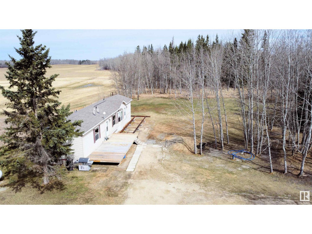 58518 Rge Rd 60 Rural Barrhead County, Alberta in Houses for Sale in Edmonton - Image 4