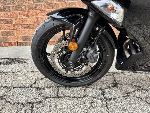 2020 Kawasaki Ninja 650 ABS **ONLY 2,000 KM** in Sport Bikes in Markham / York Region - Image 21