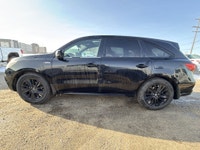 AMVIC Licensed Dealer * Heated Seats * Heated Steering Wheel * Rear Vision Camera * 20" Wheels * Cru... (image 4)