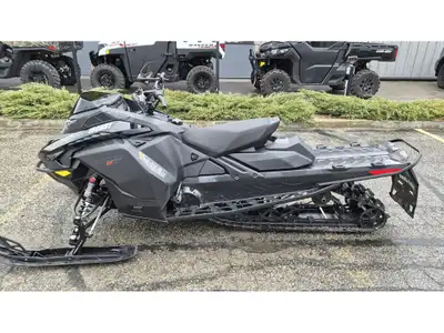 2026 Ski-Doo BACKCOUNTRY XRS 850 2026 SKIDOO BACKCOUNTRY XRS 850 43 INCH, 1.6 ICE STORM. 1434 KM. WA...