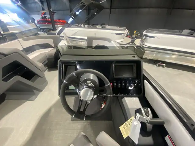 2024 Manitou Cruise 22 Switchback in Powerboats & Motorboats in Saskatoon - Image 5