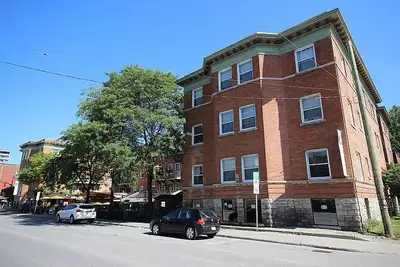 Amazing location! 1 bedroom top floor unit available for rent. Beautiful hardwood floors throughout...