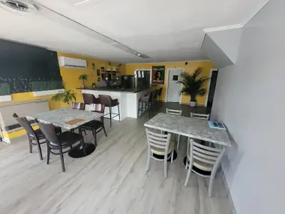 Very well located restaurant Location in operation for the past 60 years. Situated at 537 Pitt Stree...