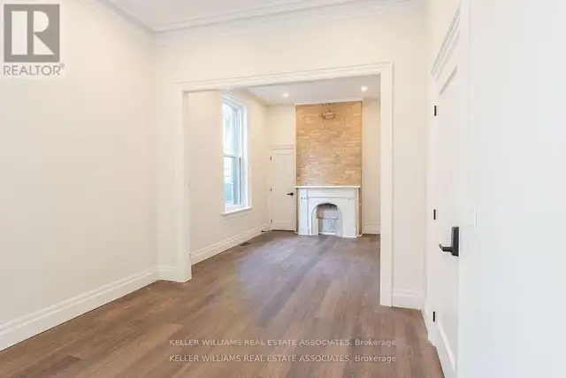 54 STEWART STREET Toronto (Waterfront Communities), Ontario62864376544897123