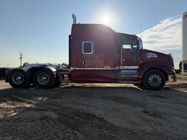 2013 KENWORTH T660 in Heavy Trucks in Saskatoon - Image 5