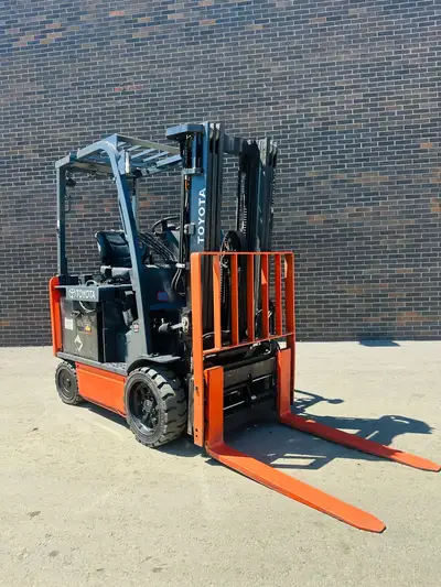 Keywords: used forklift, forklift, electric forklift, 3-stage mast, 5,000 lbs capacity, side shift,...