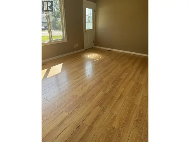 417 CENTENNIAL DRIVE Mackenzie, British Columbia in Houses for Sale in Smithers - Image 12